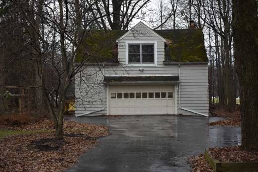 Vinyl Siding gallery image 5 - 005 01 siding cleveland heights beforer photo 03