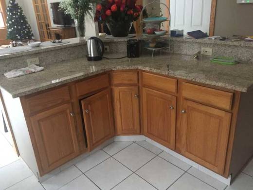 Cabinet Refacing gallery image 21 - 021 cleveland cabinet refacing ohio before 02 07