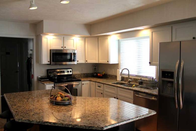 Cabinet Refacing gallery image 28 - 028 chagrin falls cabinet refacing 2